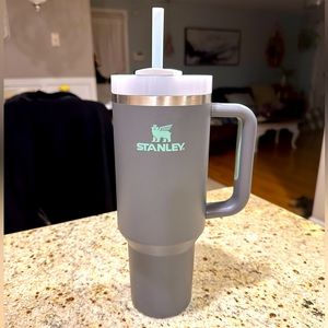 Stanley 40oz tumbler